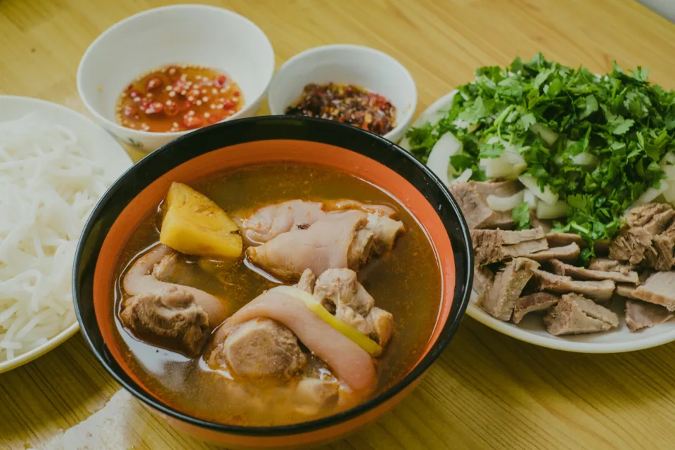 Không gian Bánh Tráng Trộn Junmy Trinh